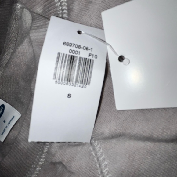 NWT: Womens OLD NAVY sweatshirt - Picture 4 of 6